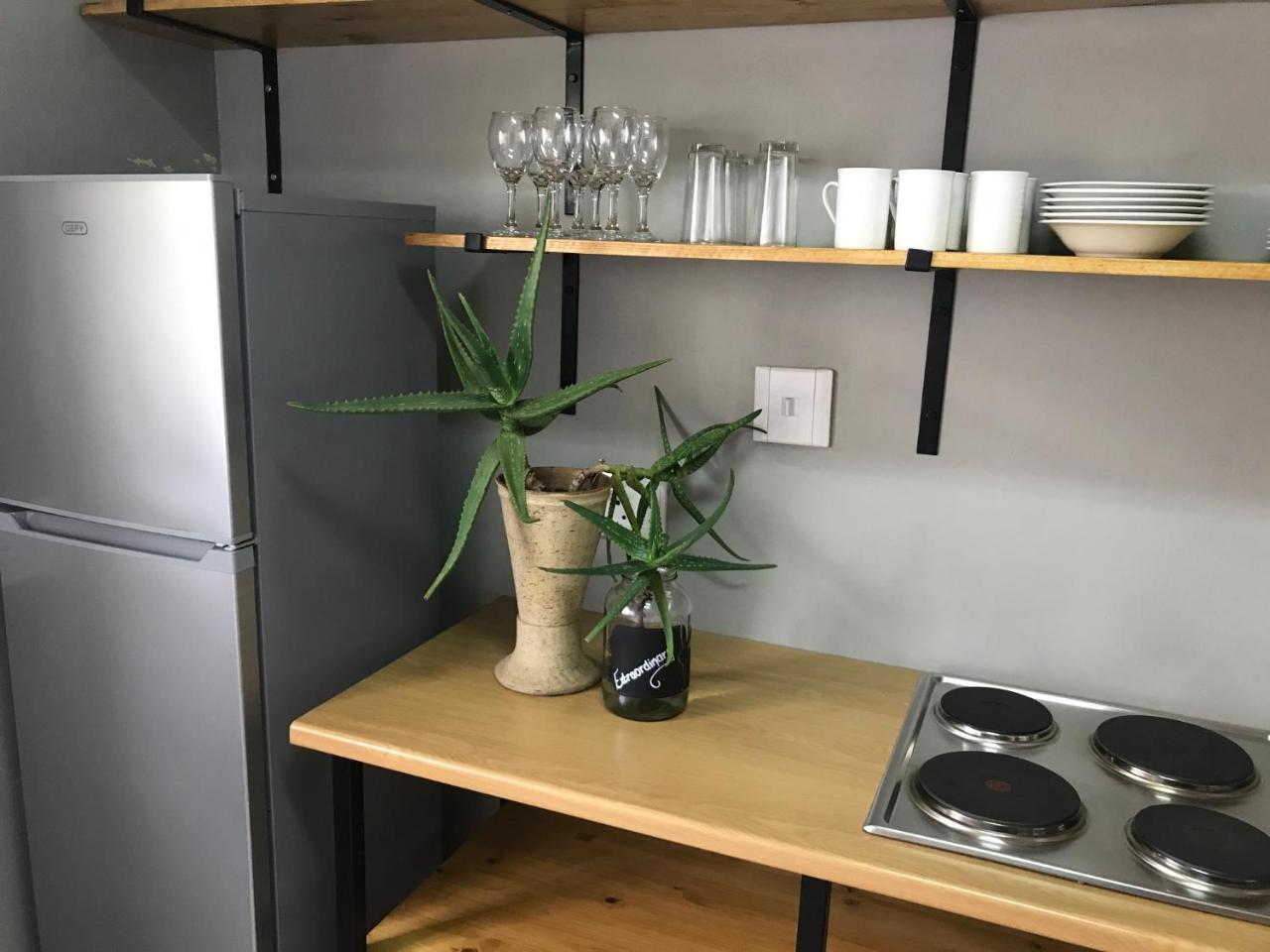12 On Brecher Pretoria-Noord Extérieur photo